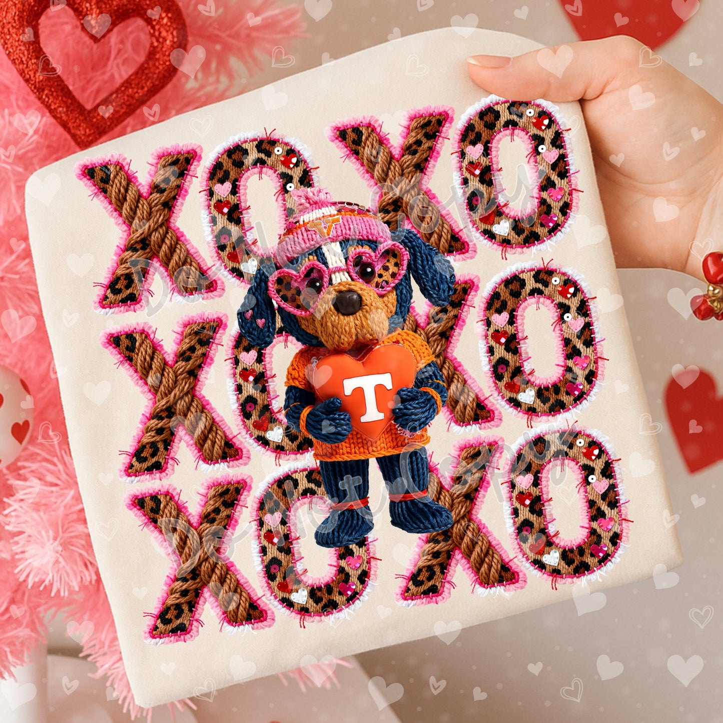 XOXO V