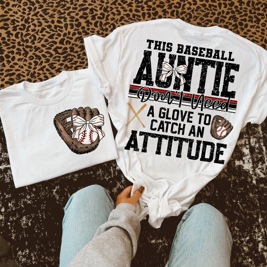 This Baseball Auntie don’t need a glove with pocket