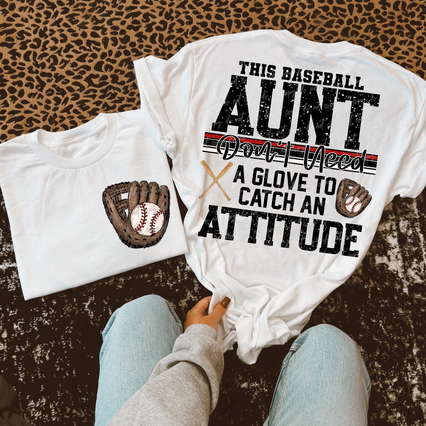 This Baseball AUNT don’t need a glove with pocket